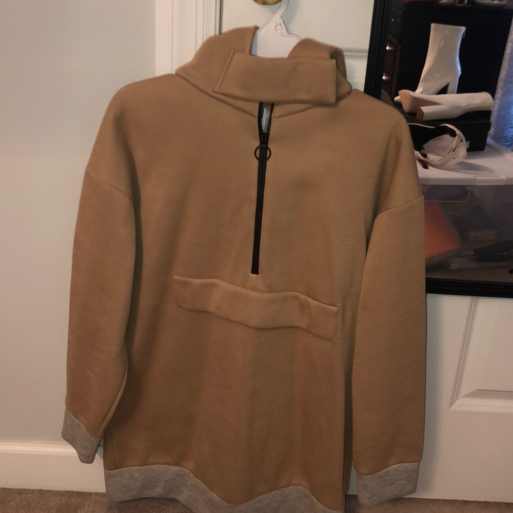 Never worn Zara stylish sweatshirt